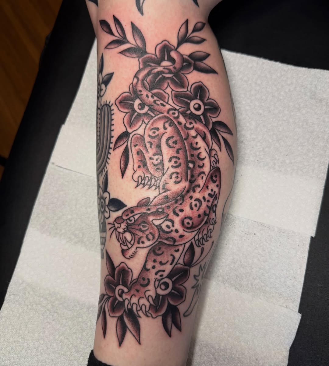 Tattoo by @sadgirltx — american_traditional, illustrative