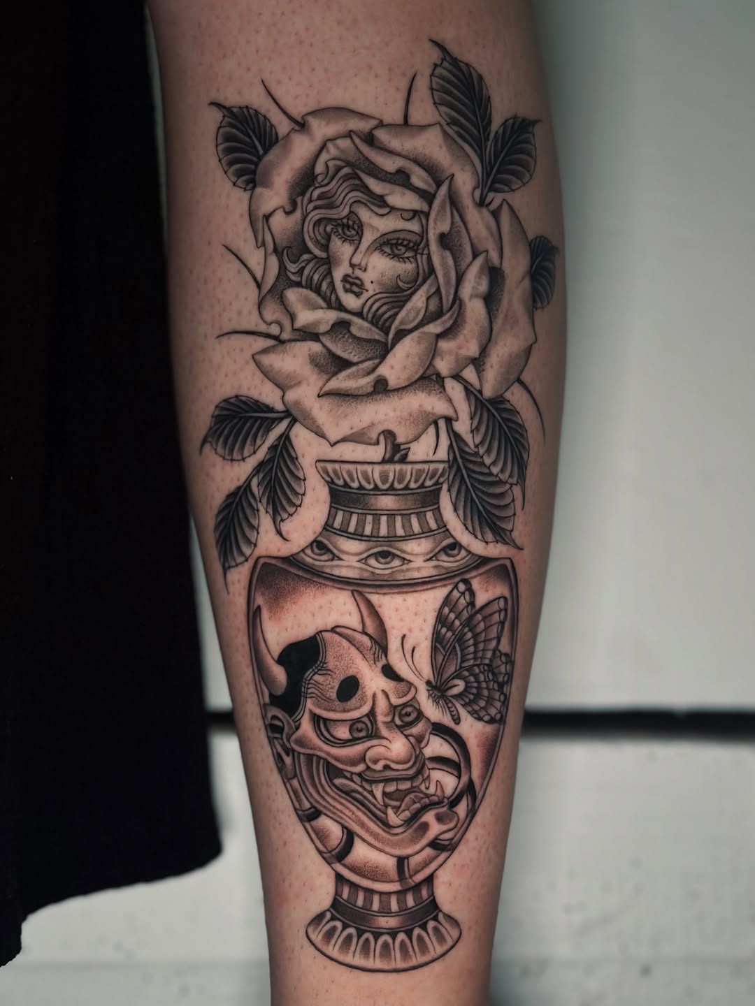Tattoo by @laurynjenesis — black_and_grey