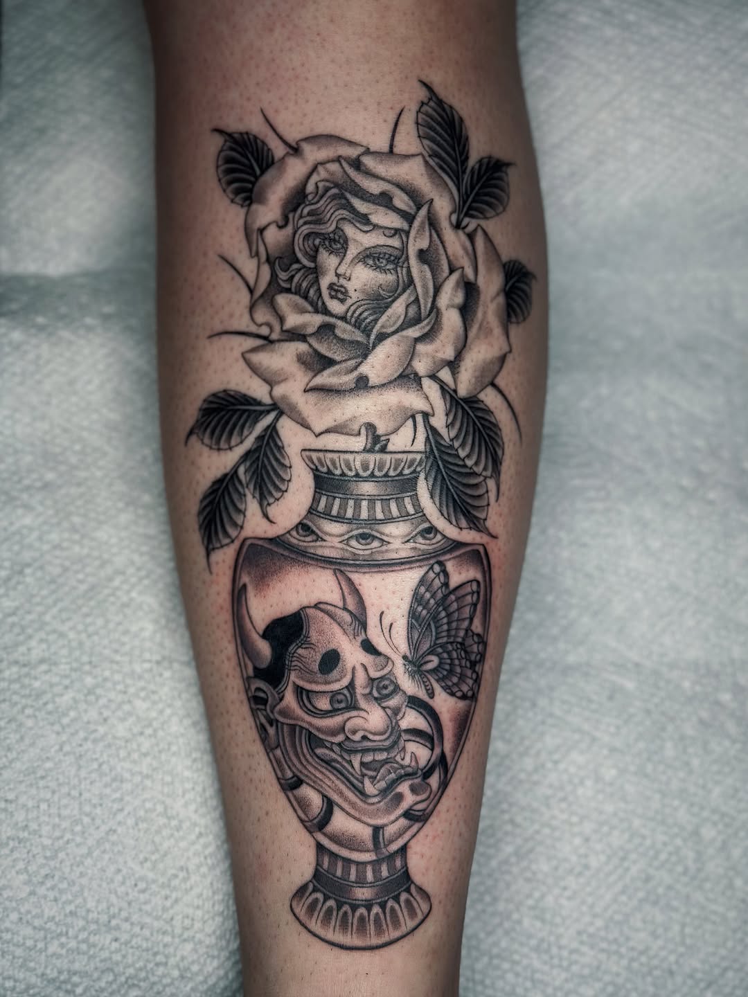 Tattoo by @laurynjenesis — black_and_grey