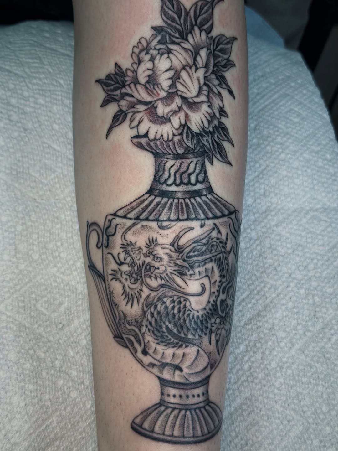 Tattoo by @laurynjenesis — black_and_grey