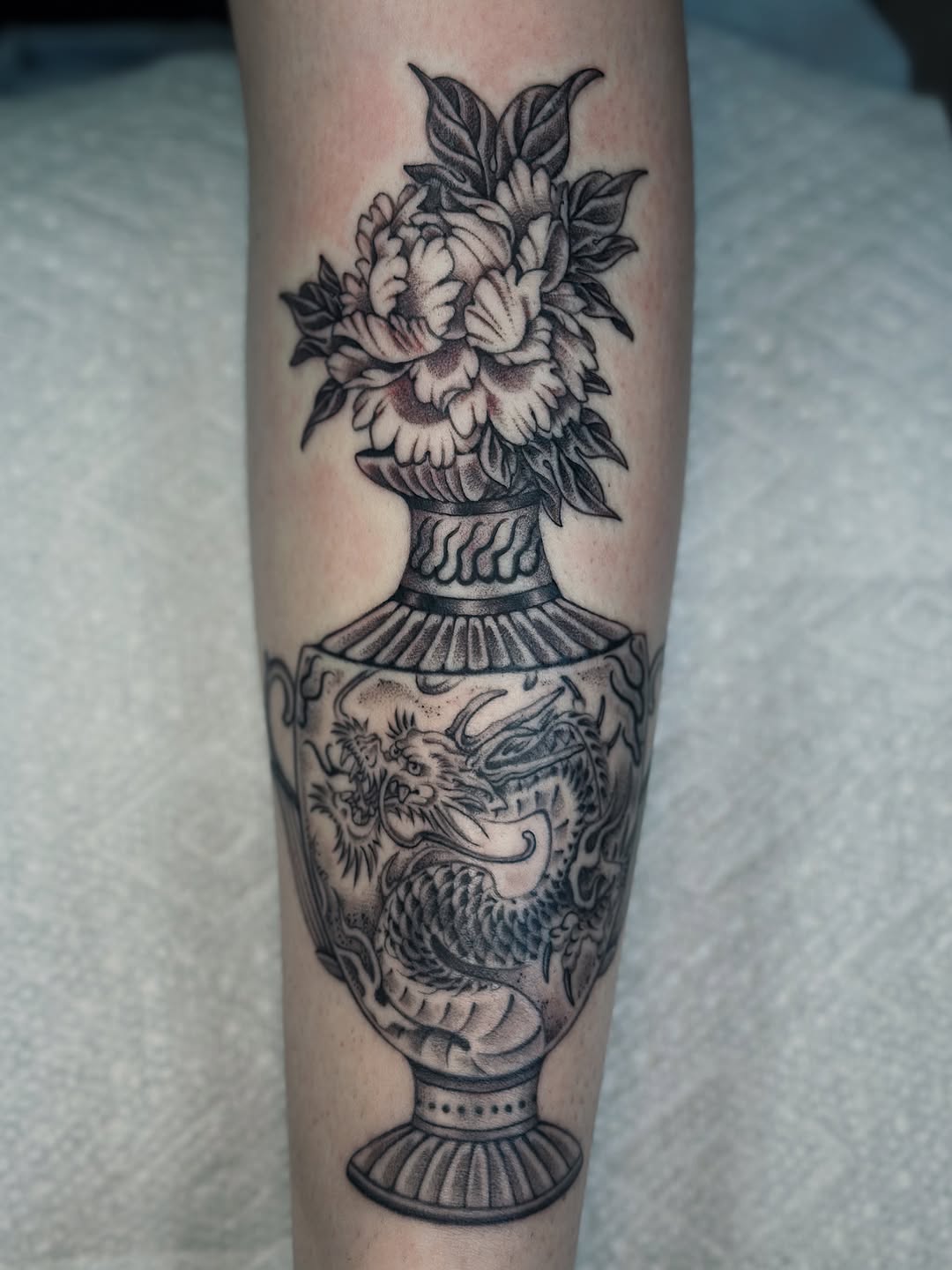 Tattoo by @laurynjenesis — black_and_grey