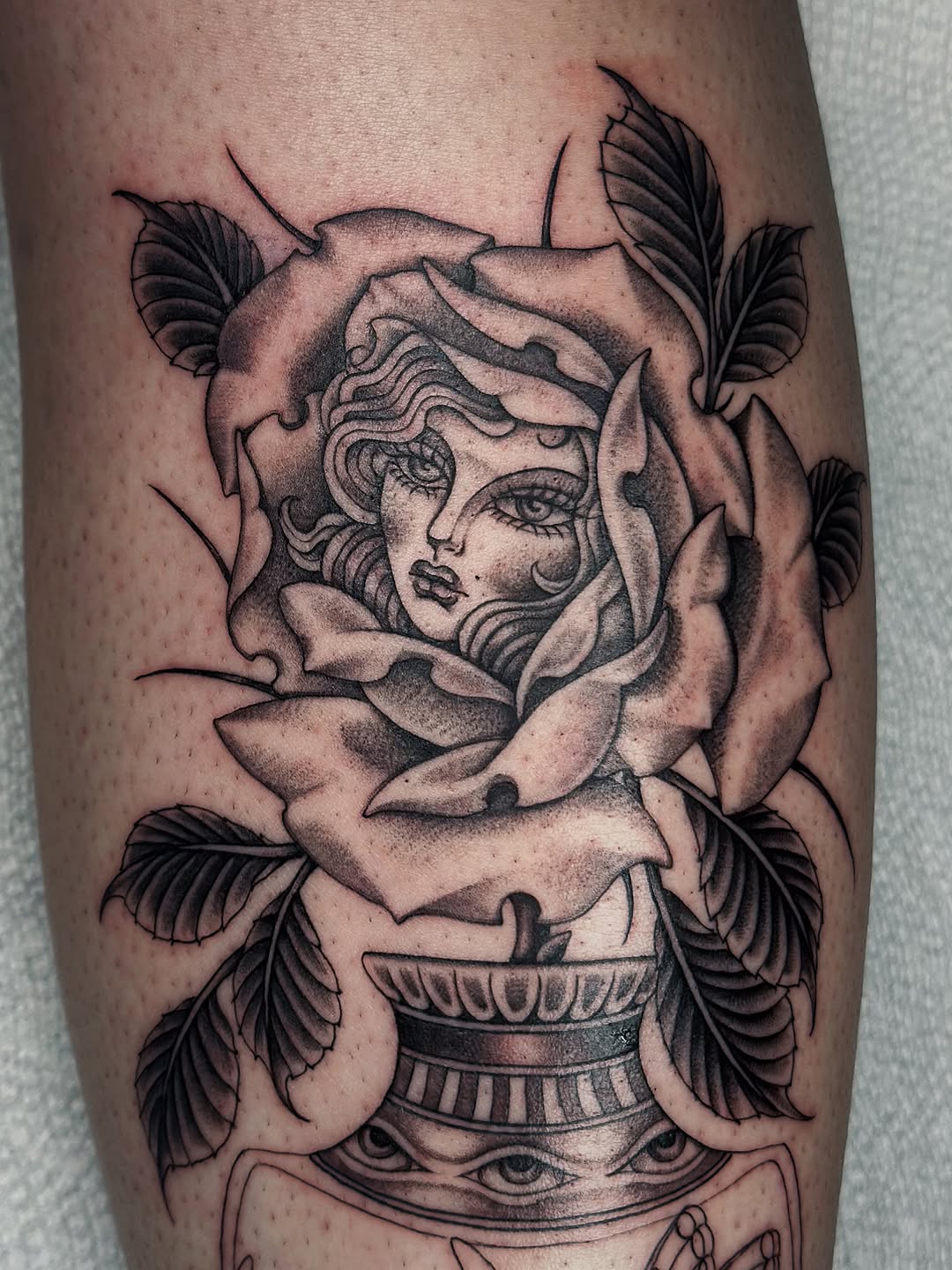 Tattoo by @laurynjenesis — black_and_grey