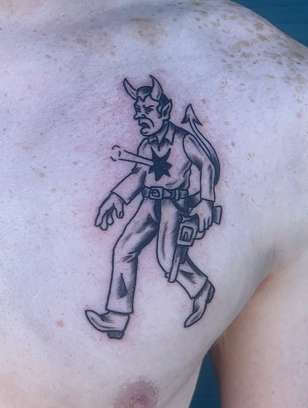 Tattoo by @devi.tattoos โ american_traditional, illustrative