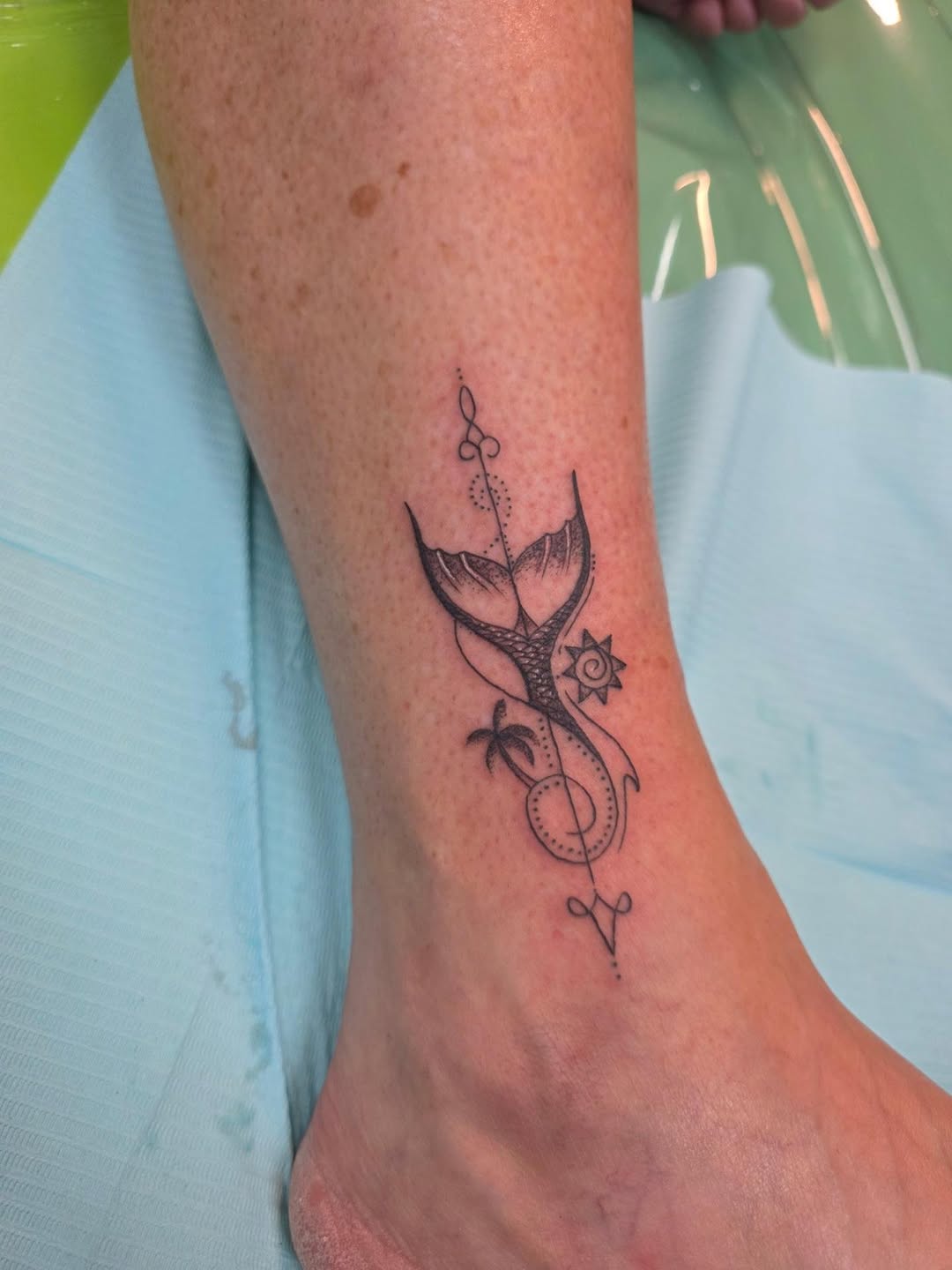 Tattoo by @psychoberry_tattoos — fine_line