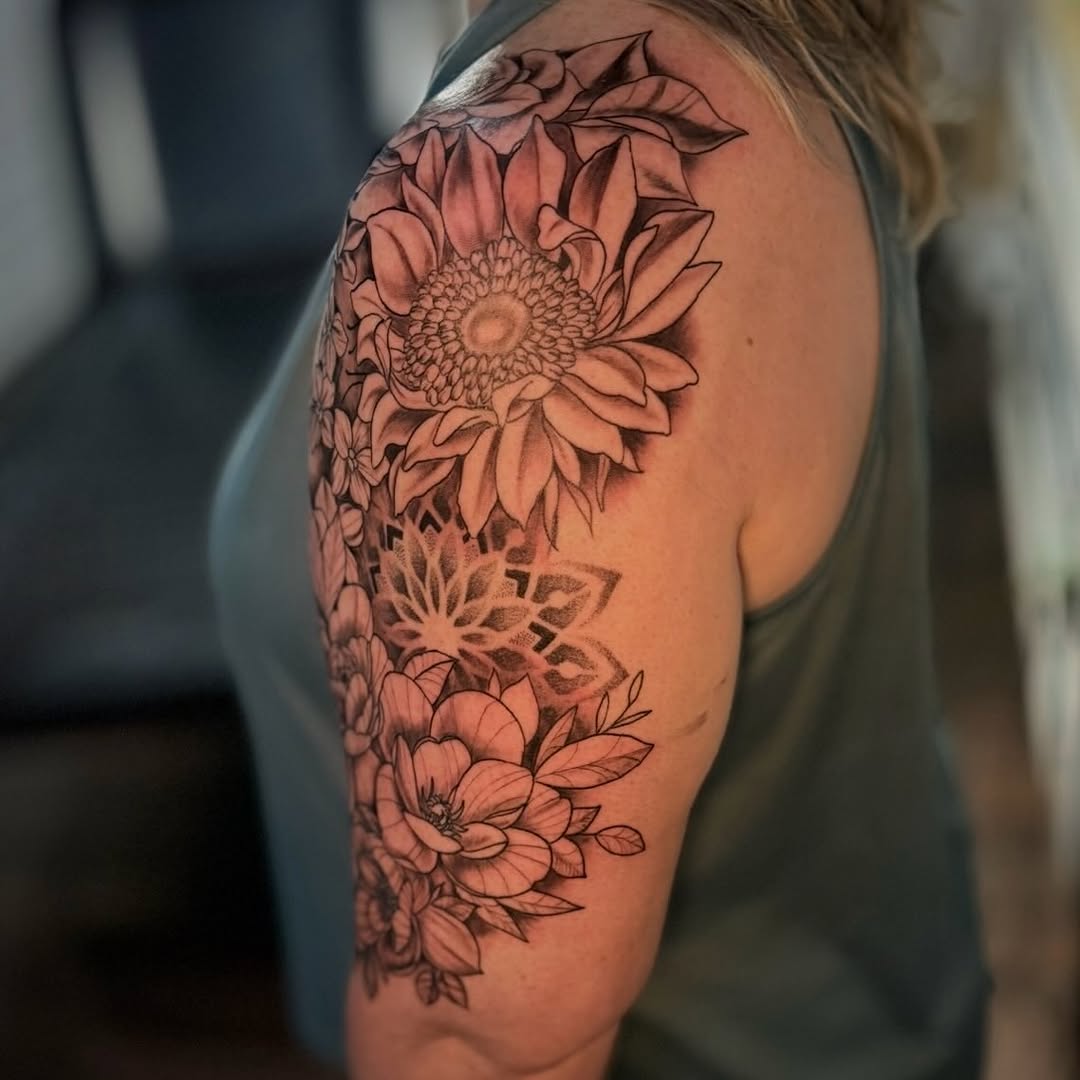 Tattoo by @xcujoxtattooer β black_and_grey