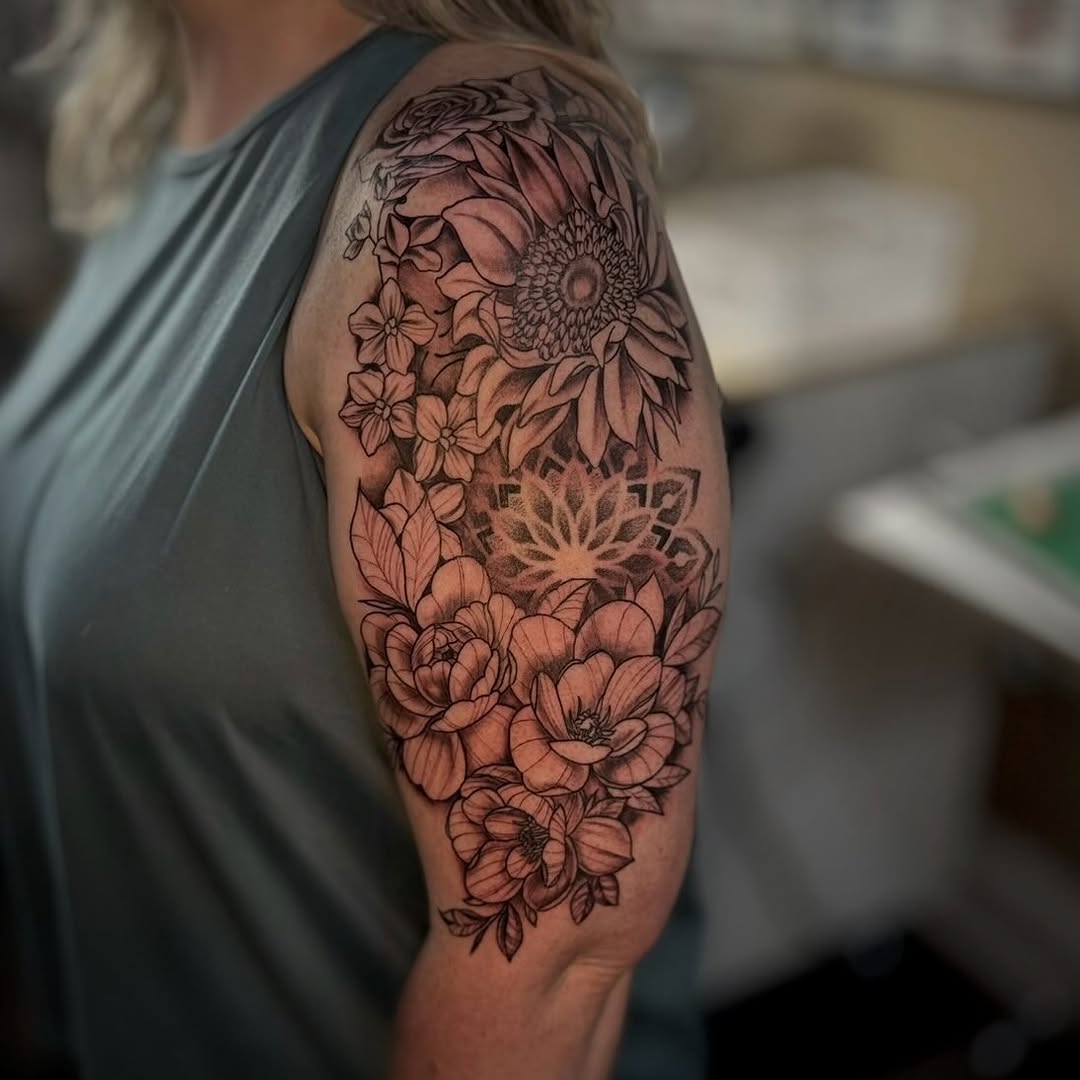 Tattoo by @xcujoxtattooer β black_and_grey