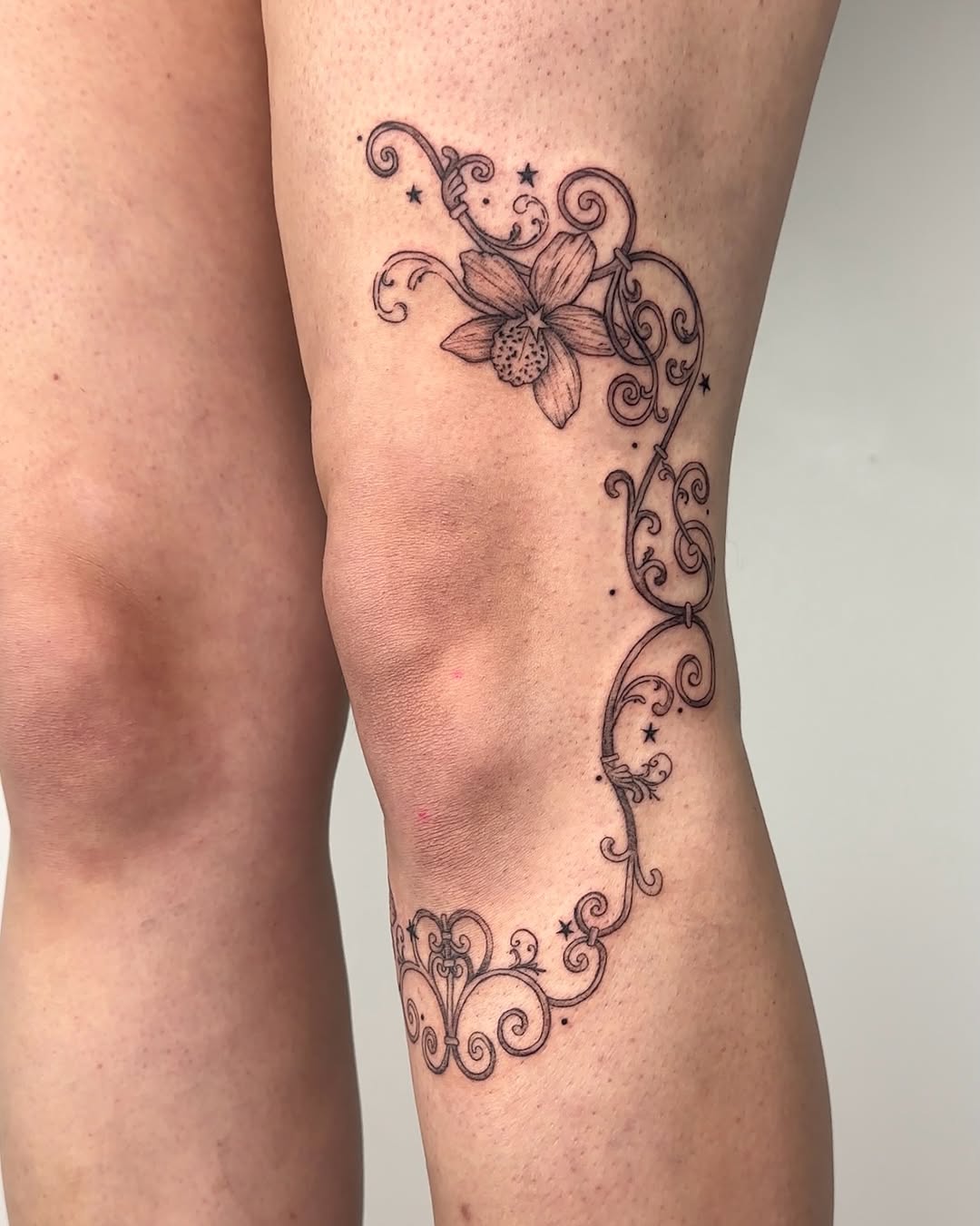 Tattoo by @artbykay.la โ fine_line, ornamental