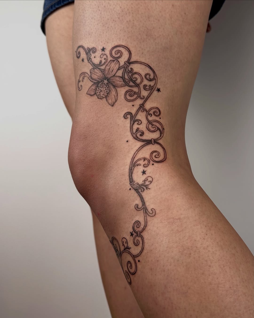 Tattoo by @artbykay.la โ fine_line, ornamental