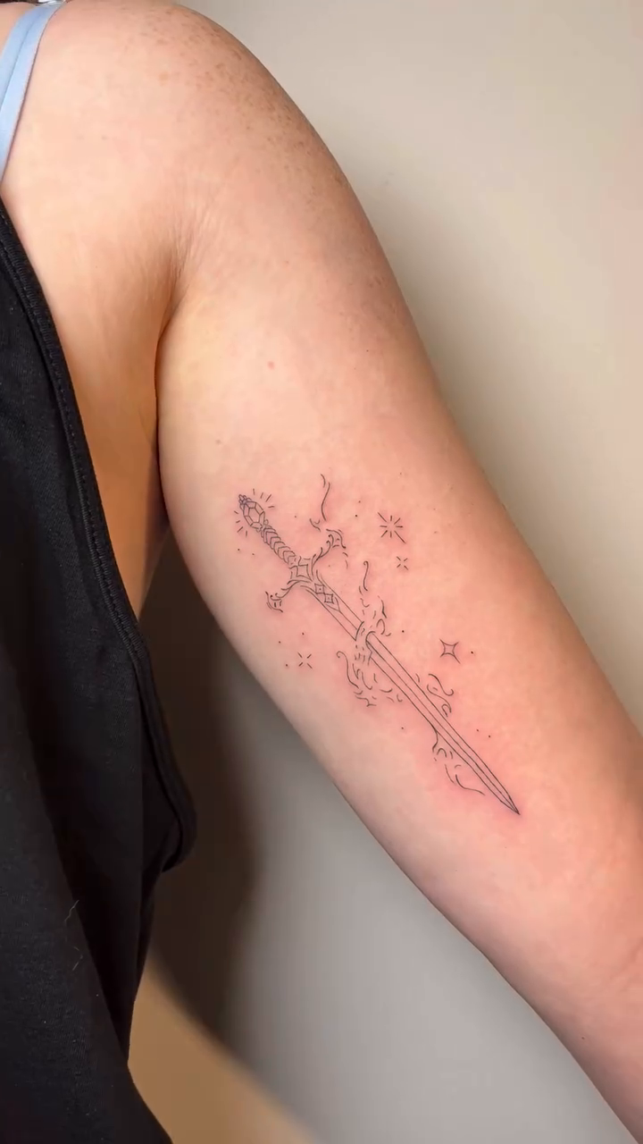 Tattoo by @linesbybrin — fine_line