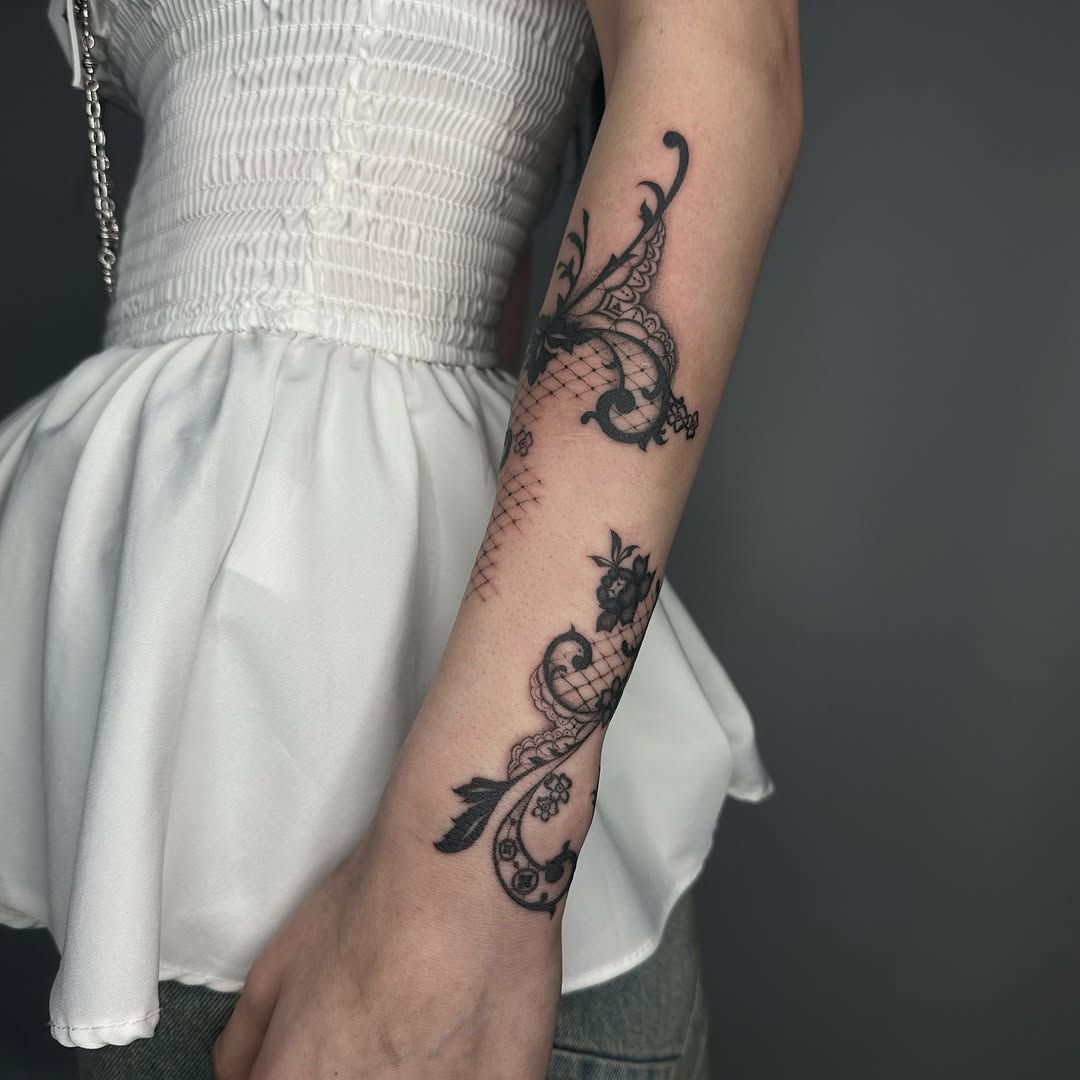 Tattoo by @sofia.tats โ illustrative, blackwork