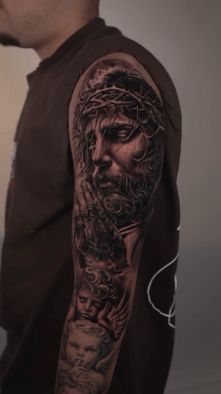Tattoo by @davier_del_castillo โ realism, black_and_grey