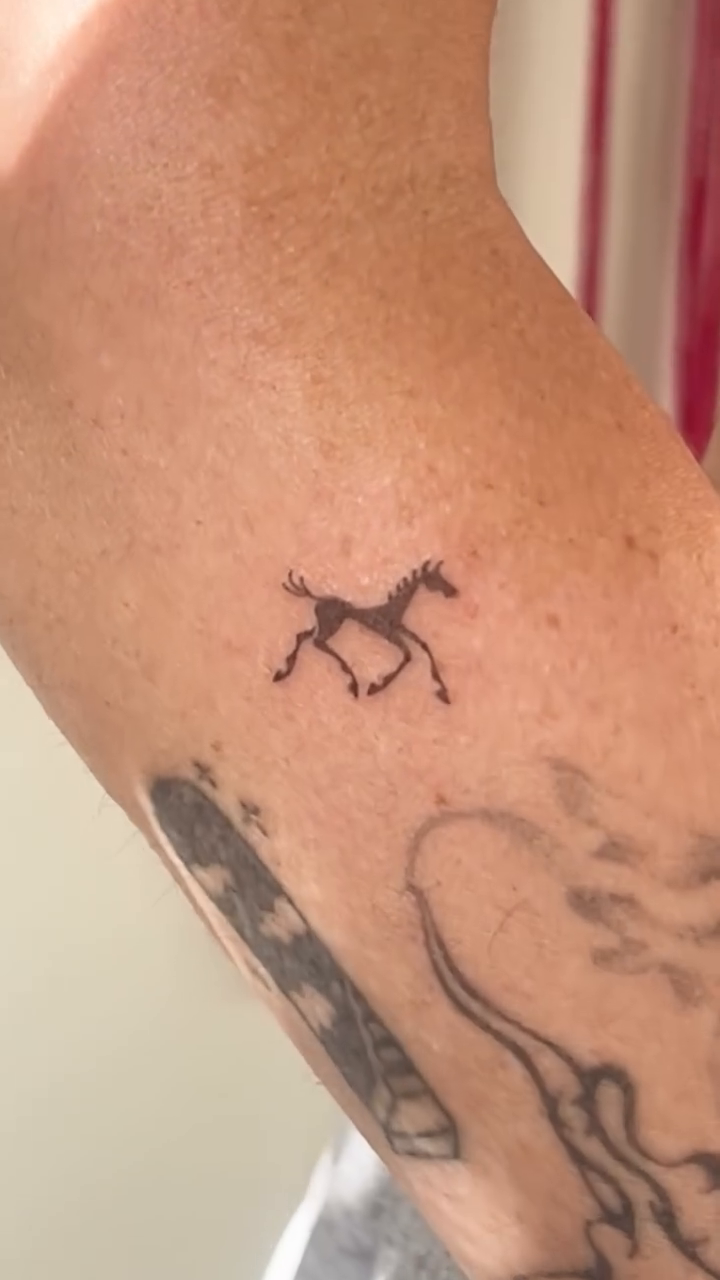 Tattoo by @nicoletty_ — fine_line