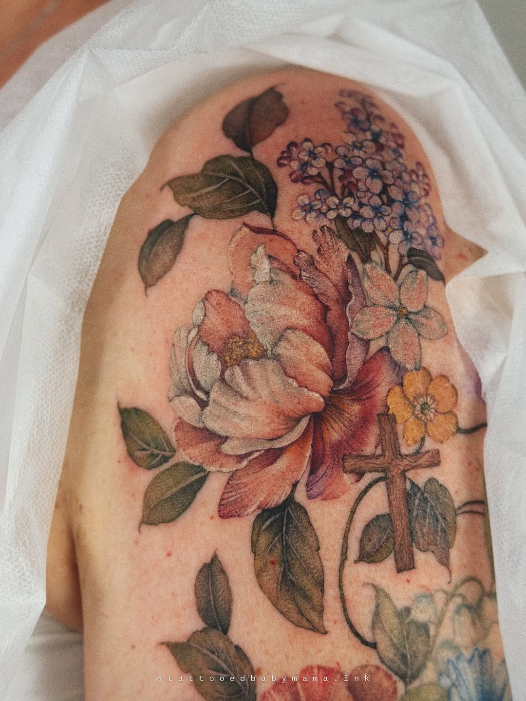 Tattoo by @tattooedbabymama β realism