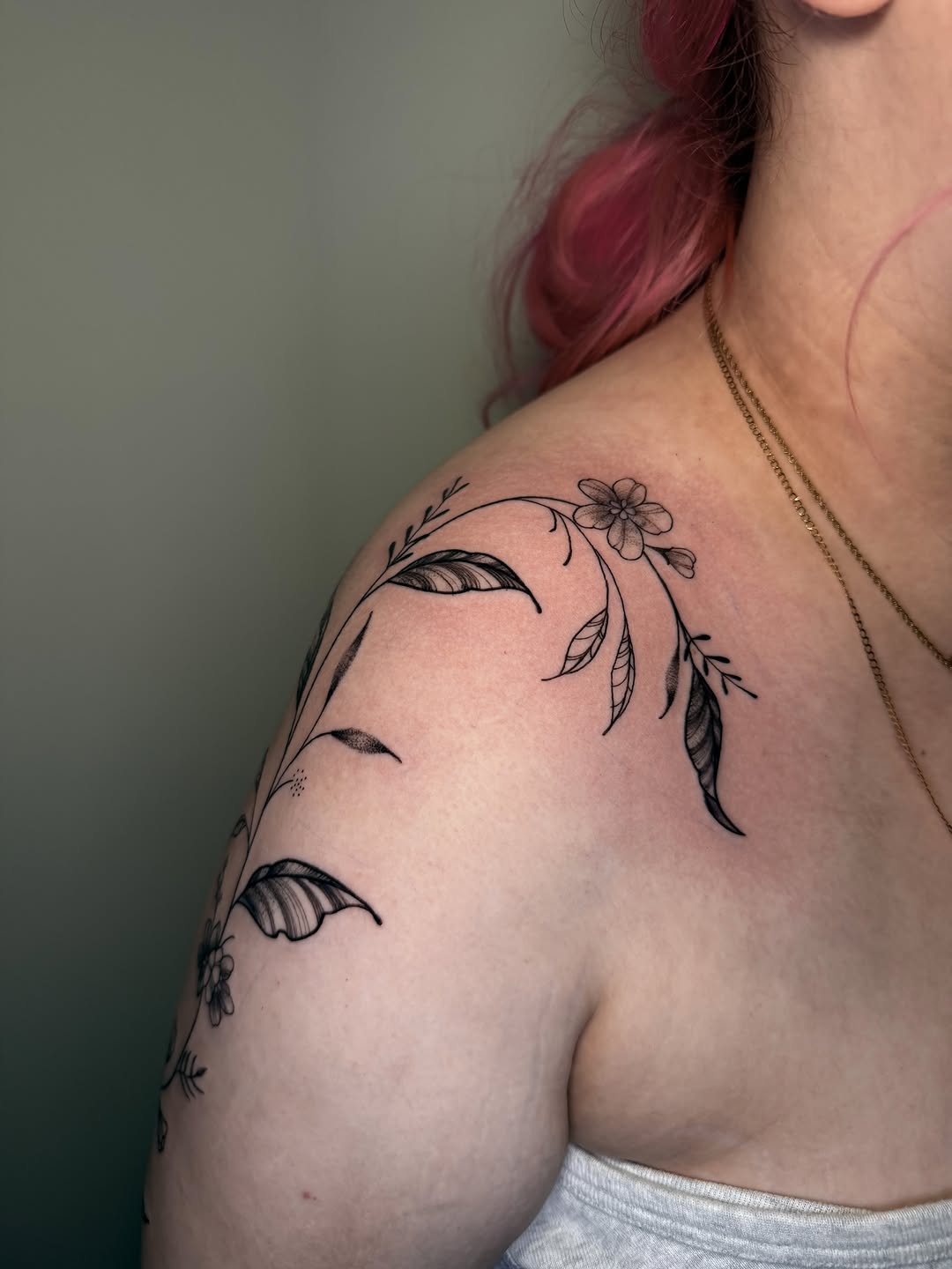 Tattoo by @gnat_art โ fine_line