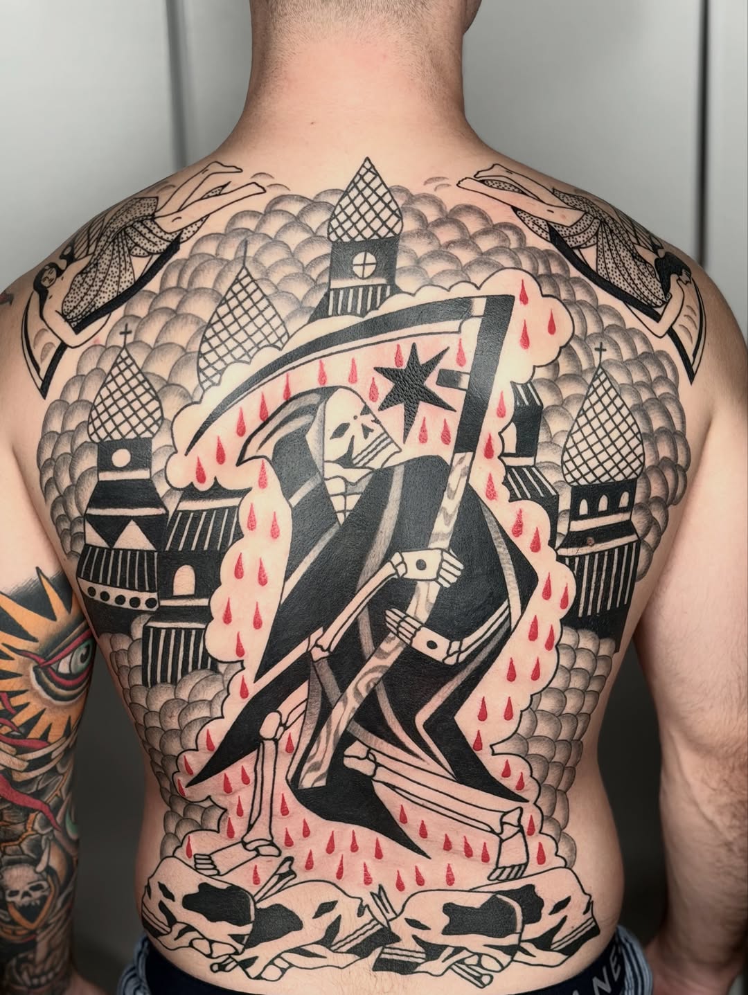 Tattoo by @darkcherry__ โ blackwork