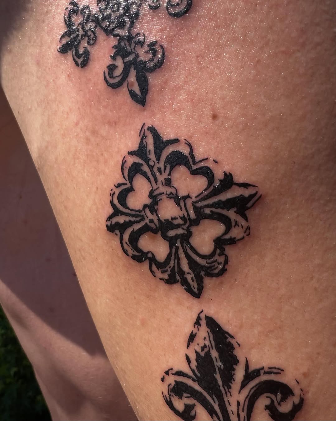 Tattoo by @ineedarocketlauncher — blackwork