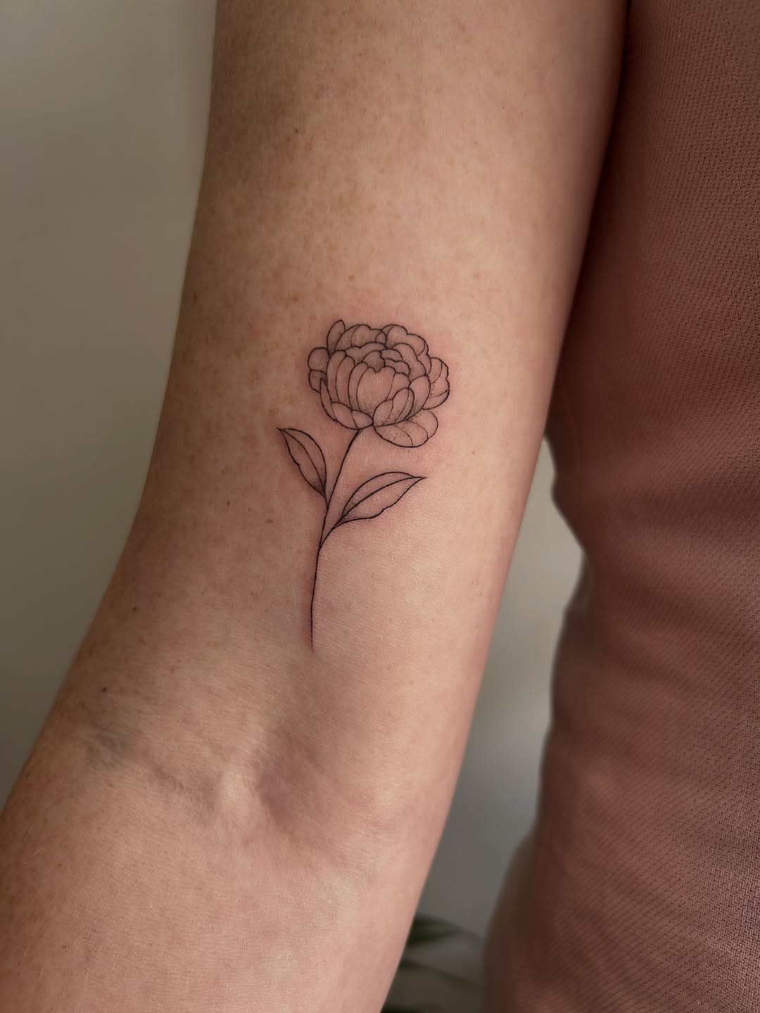 Tattoo by @emsky_ink โ fine_line