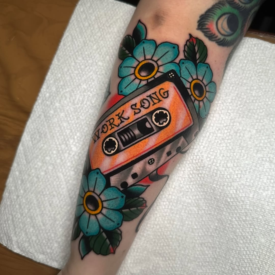 Tattoo by @schyleramestattoo β american_traditional, illustrative
