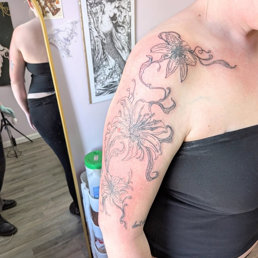 Tattoo by @scavengers_tattooing — fine_line