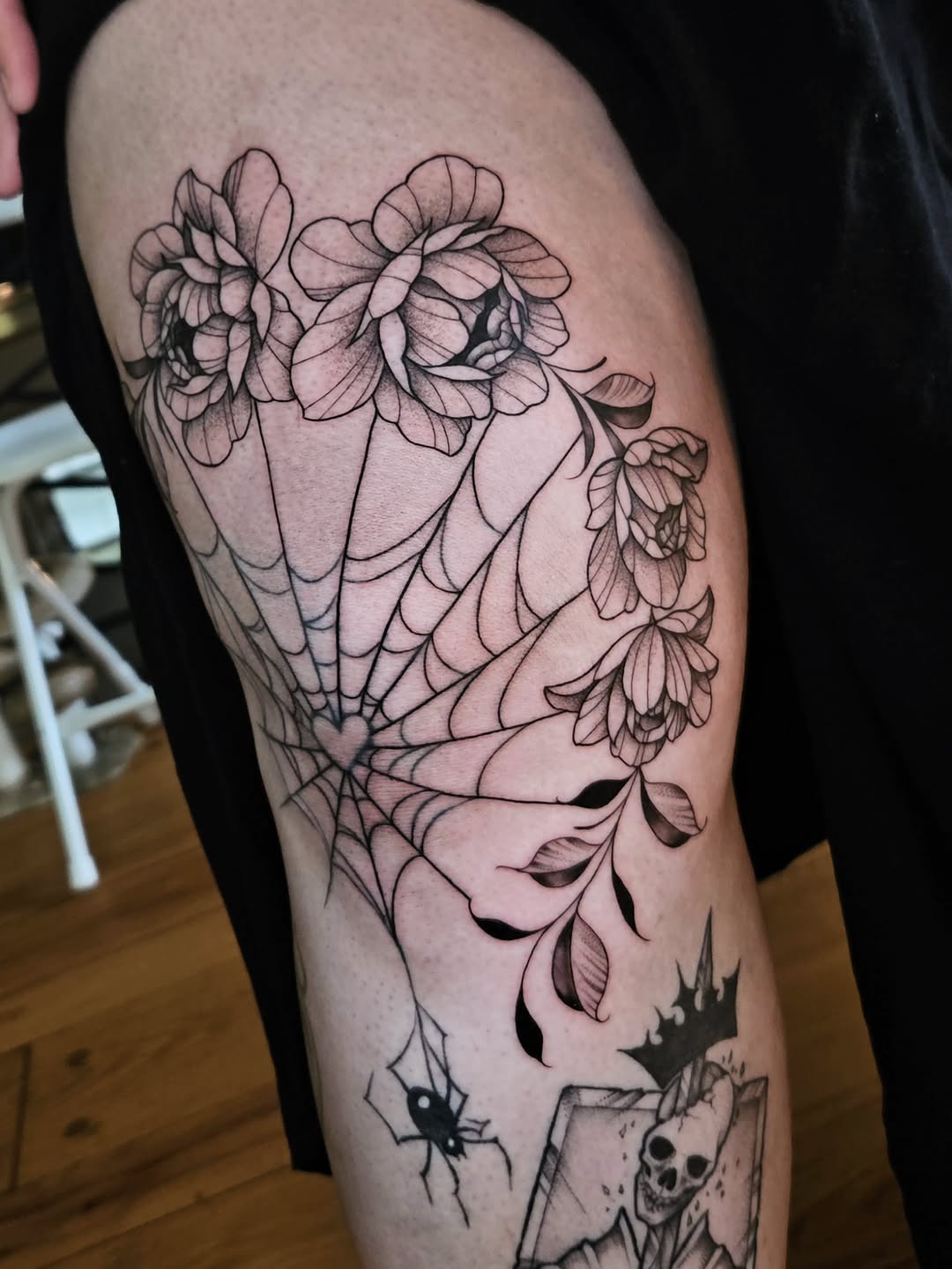 Tattoo by @courtlynblissink — black_and_grey, fine_line