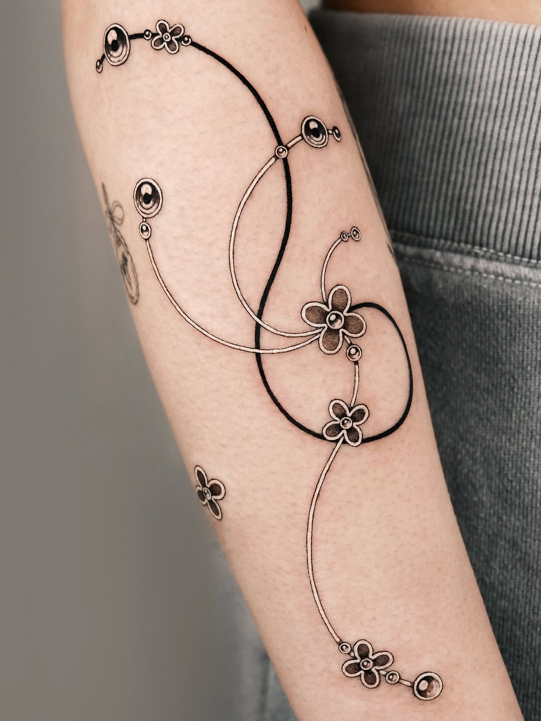 Tattoo by @pobitattoo — fine_line, ornamental