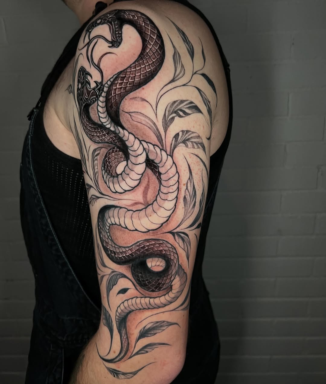 Tattoo by @palomatatu — black_and_grey, illustrative