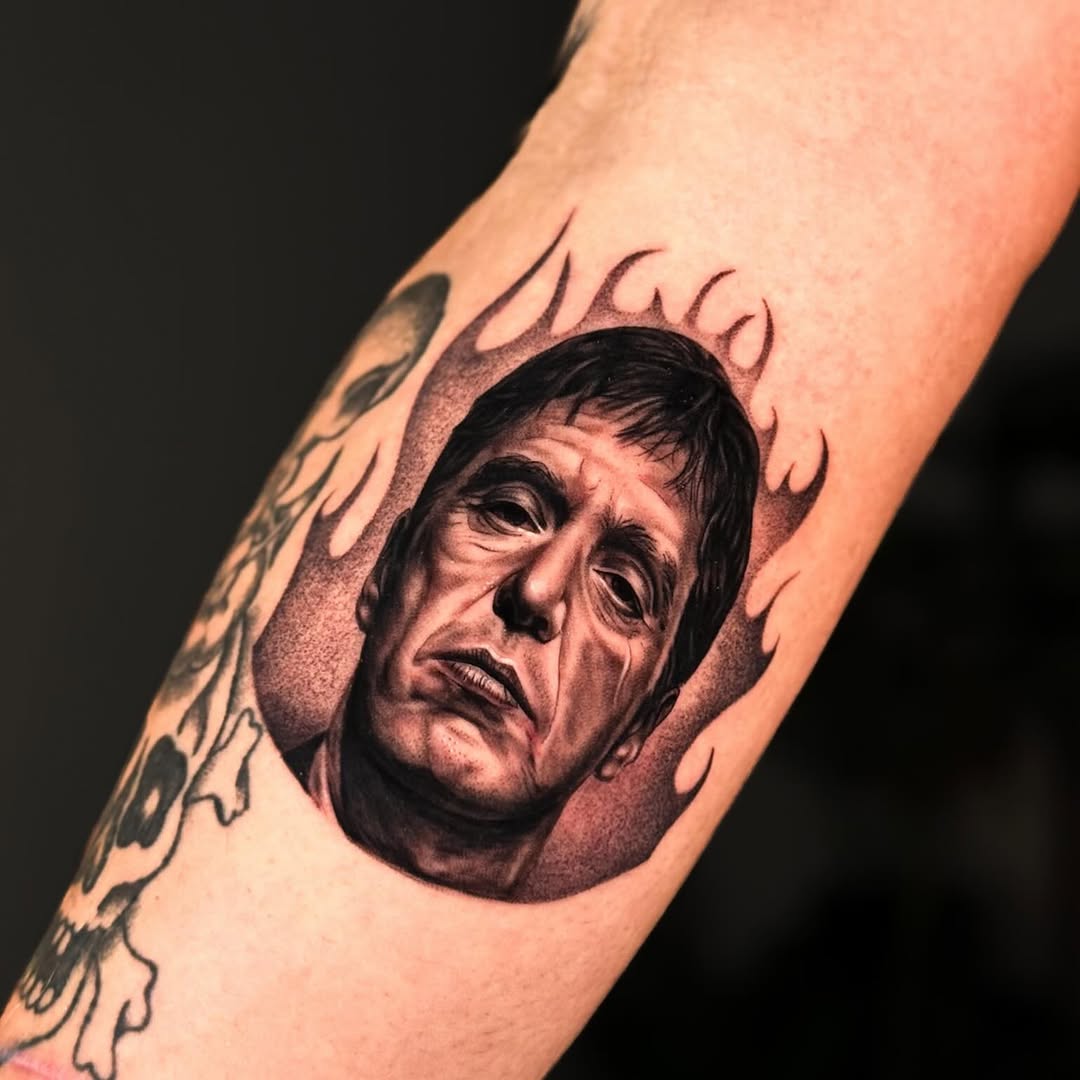 Tattoo by @chelaarte — realism, black_and_grey