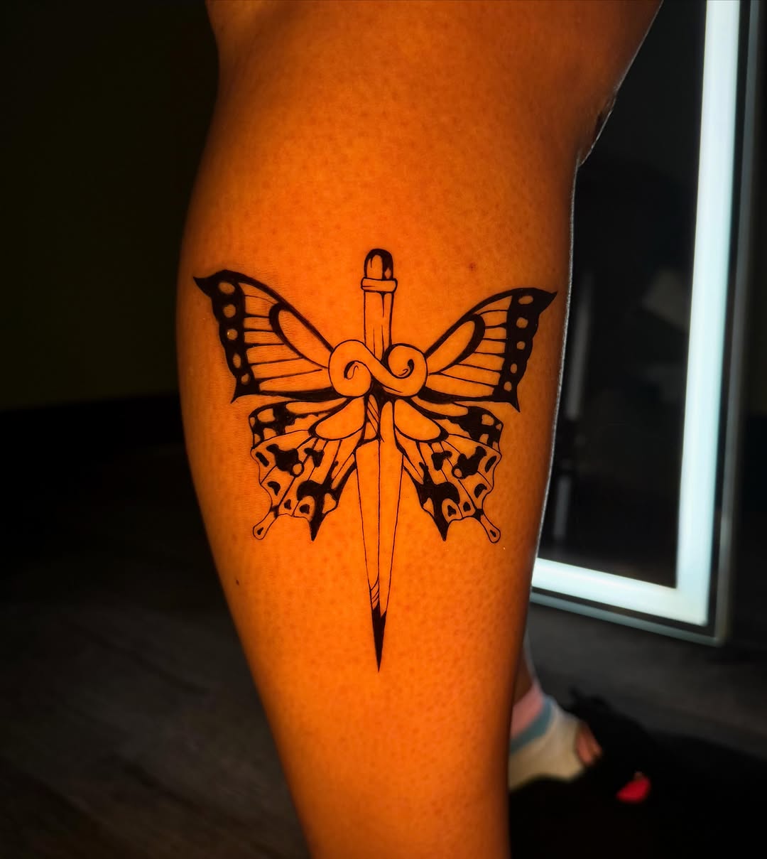 Tattoo by @crose.o1 — illustrative, blackwork
