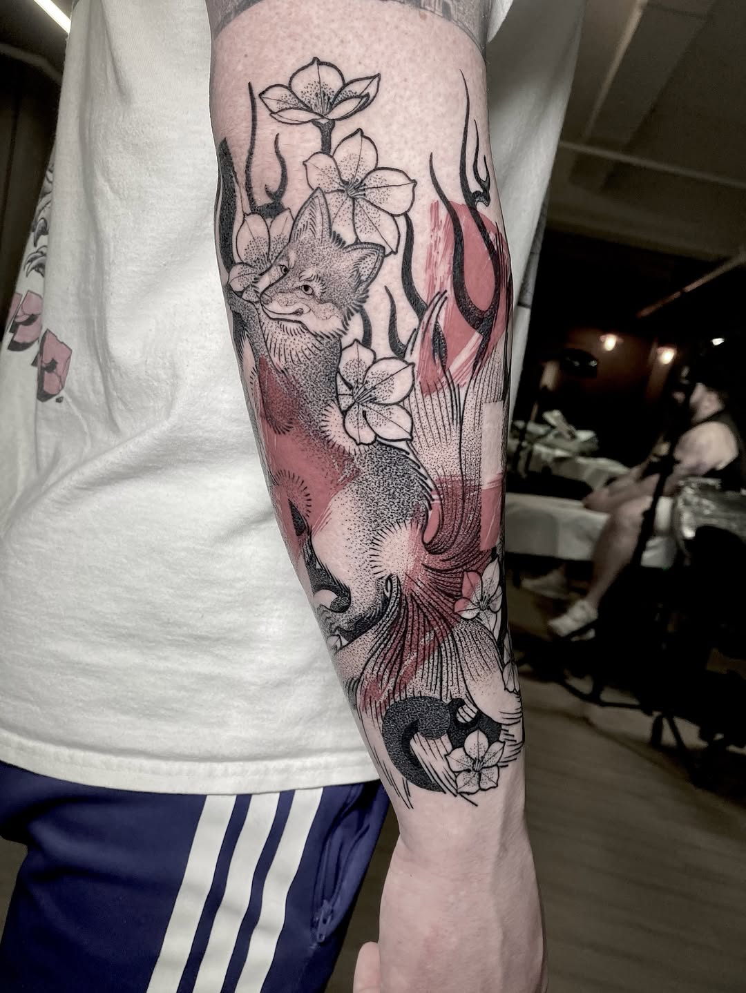 Tattoo by @therowanstarr โ illustrative, dotwork