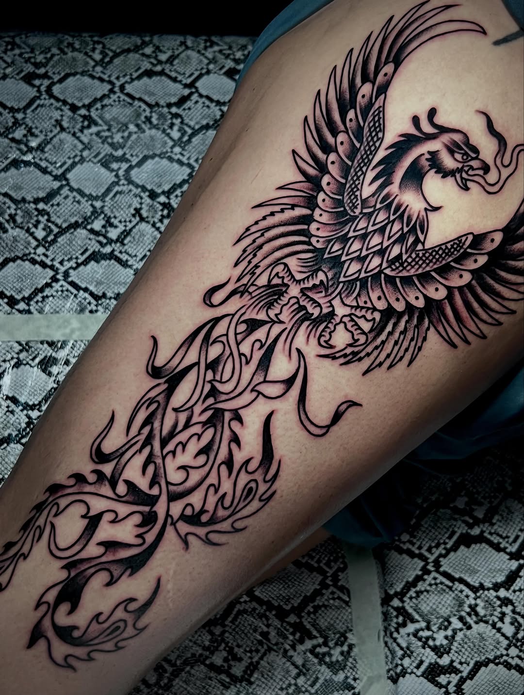 Tattoo by @smokie_0kie — blackwork