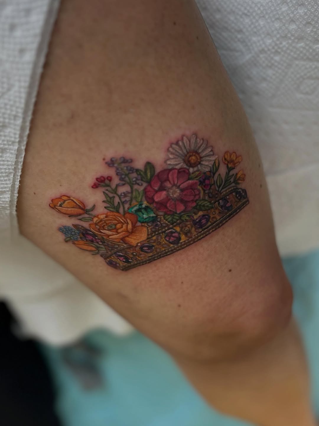 Tattoo by @taratimoon — realism, fine_line