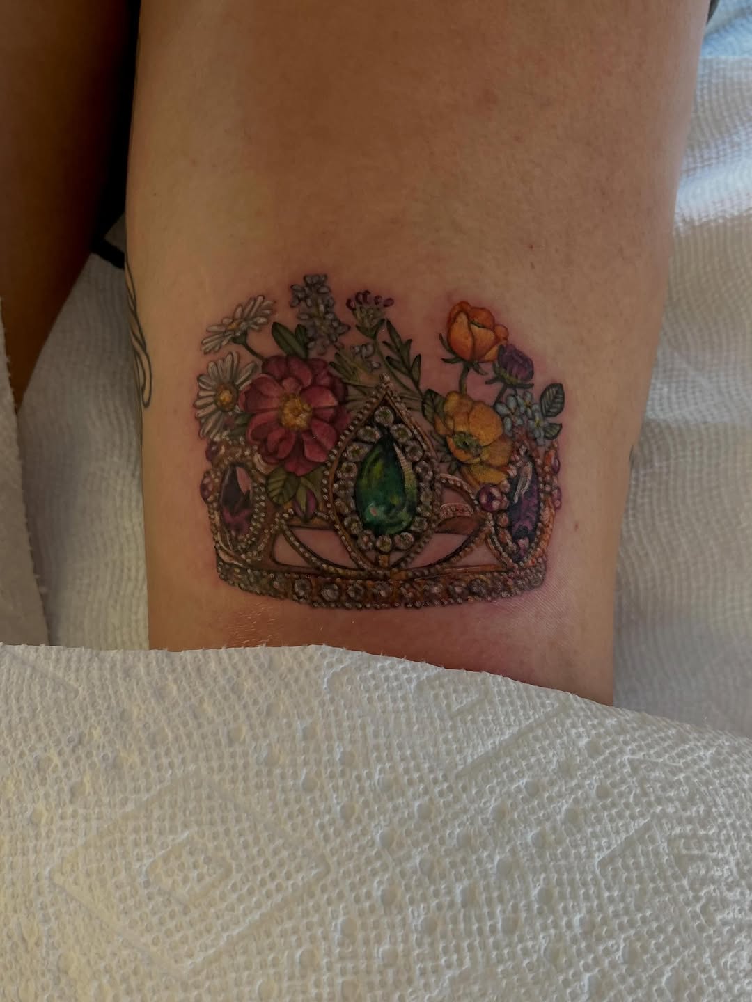 Tattoo by @taratimoon — realism, fine_line