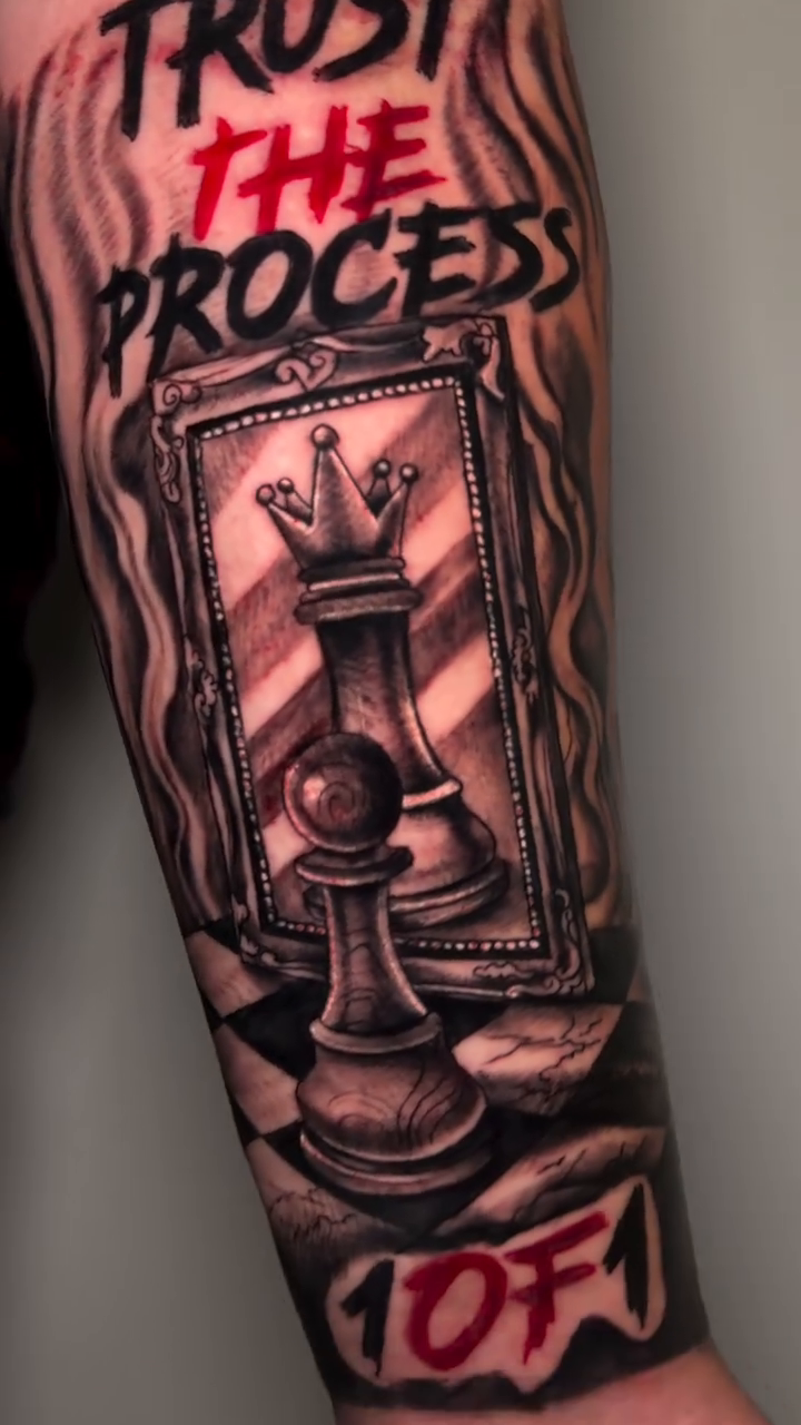 Tattoo by @patrisiatattoo — black_and_grey