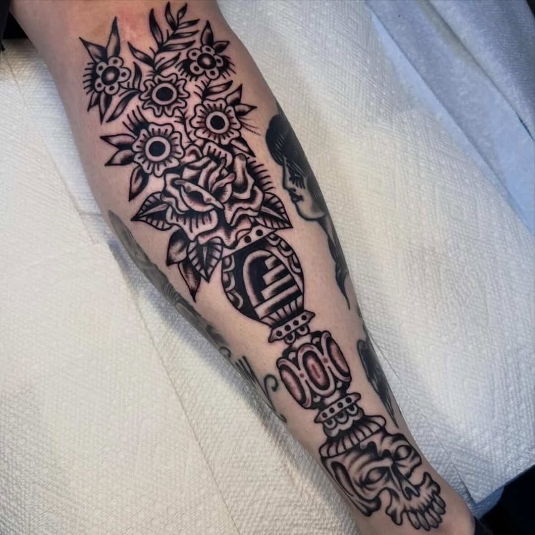 Tattoo by @emil.dz.tattoo โ american_traditional, blackwork