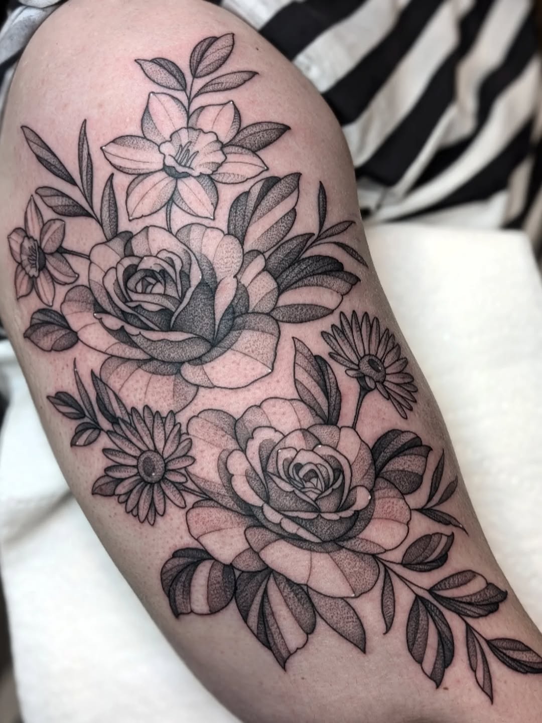 Tattoo by @kattiebaby β black_and_grey, dotwork