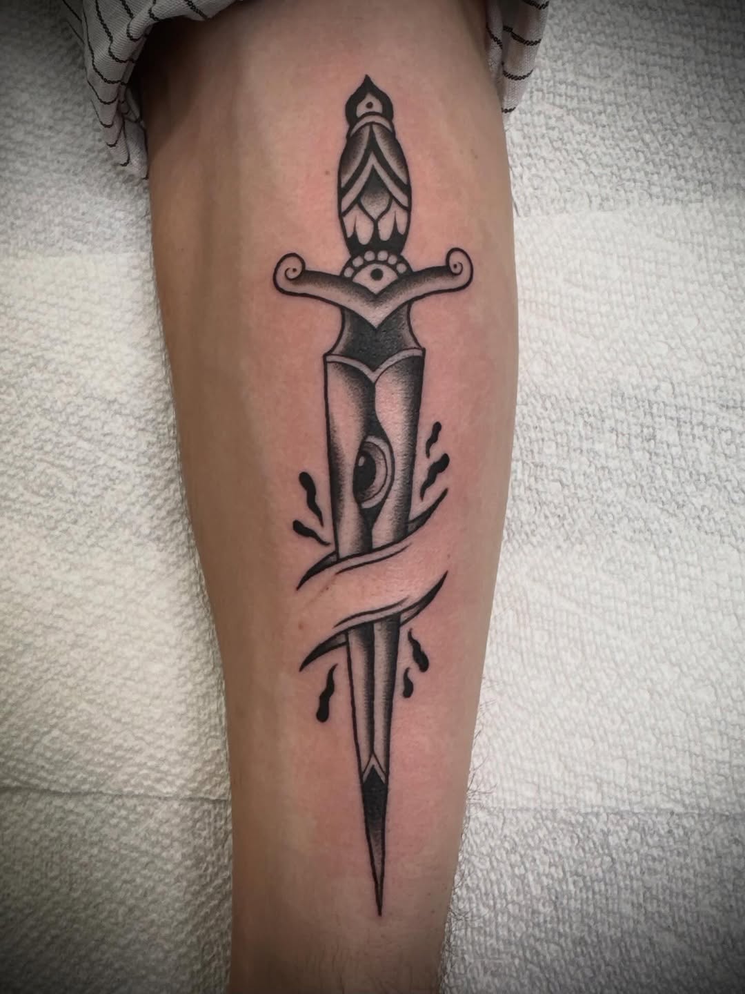 Tattoo by @harmo.ink — american_traditional, illustrative