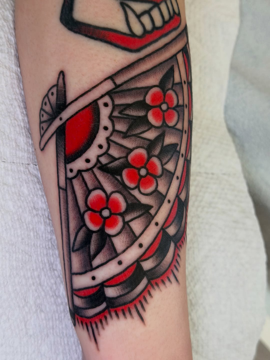 Tattoo by @biancafeliciamaria — american_traditional, illustrative