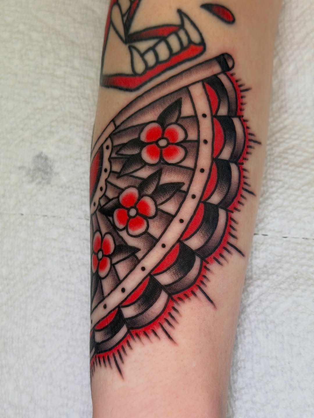 Tattoo by @biancafeliciamaria — american_traditional, illustrative