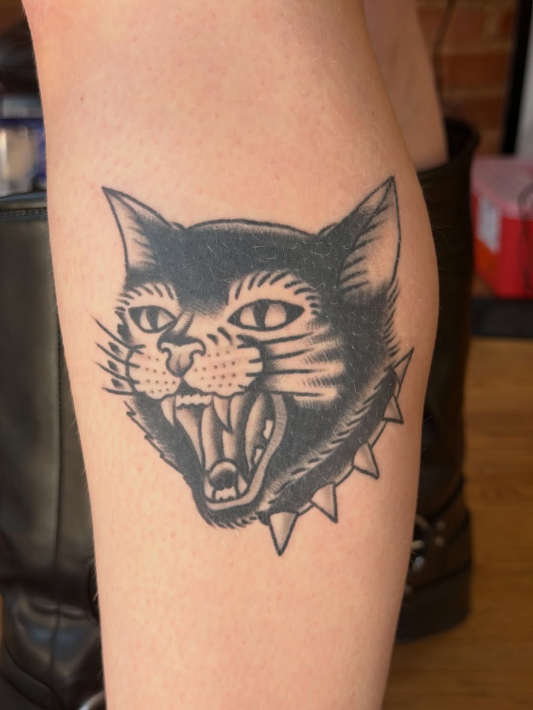 Tattoo by @biancafeliciamaria — american_traditional, black_and_grey