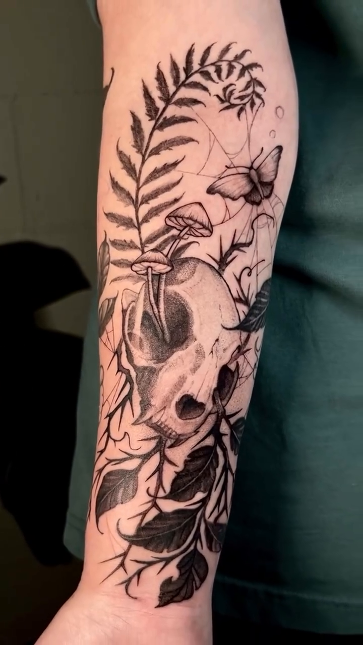 Tattoo by @pixisoda โ black_and_grey, realism