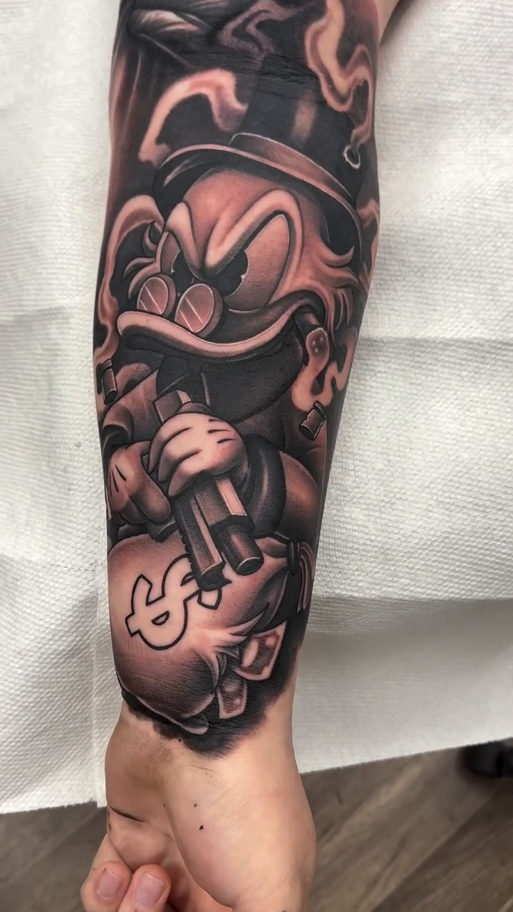 Tattoo by @sneakygeethegreat โ black_and_grey, illustrative