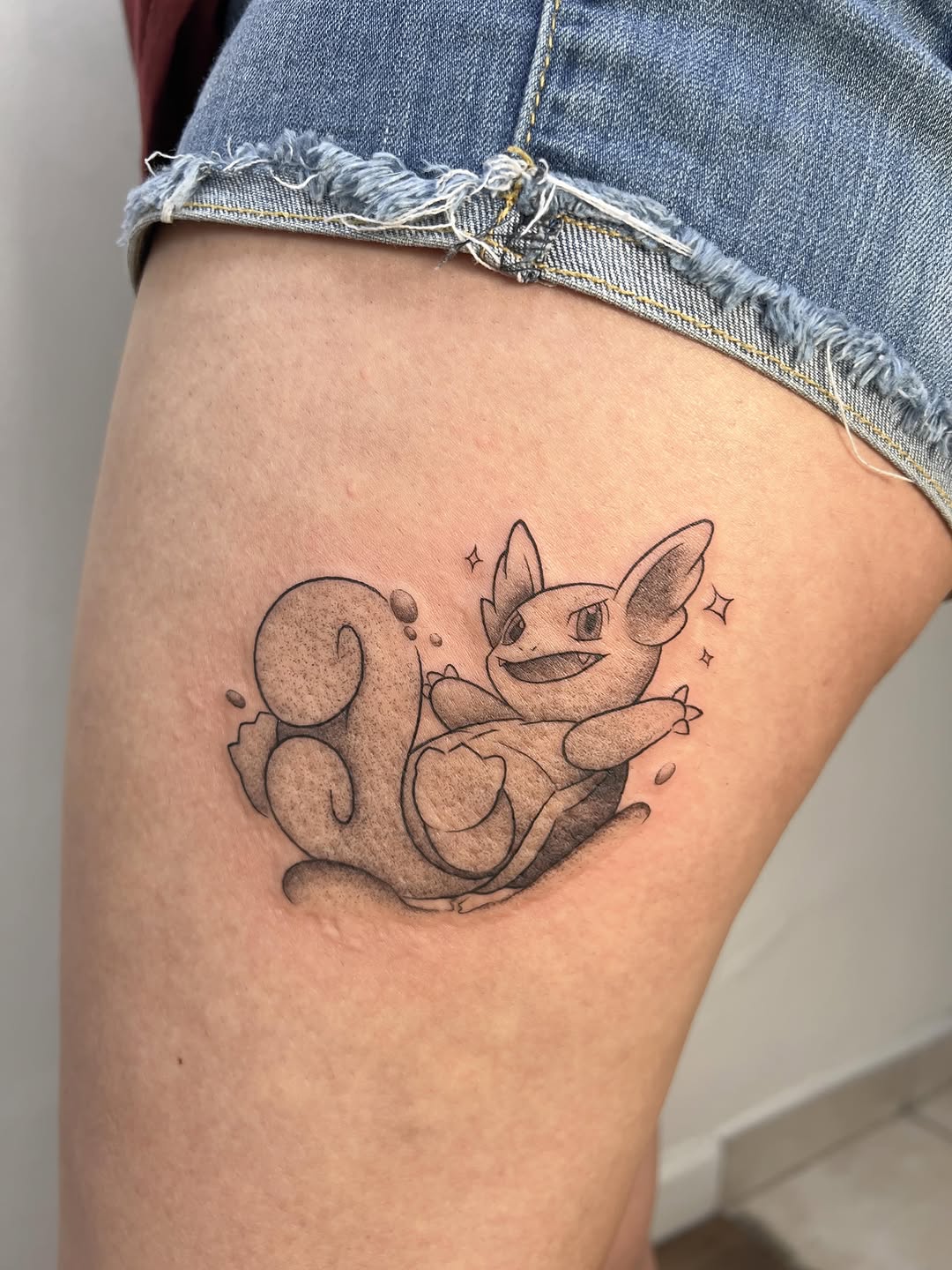 Tattoo by @pariente__chan — black_and_grey