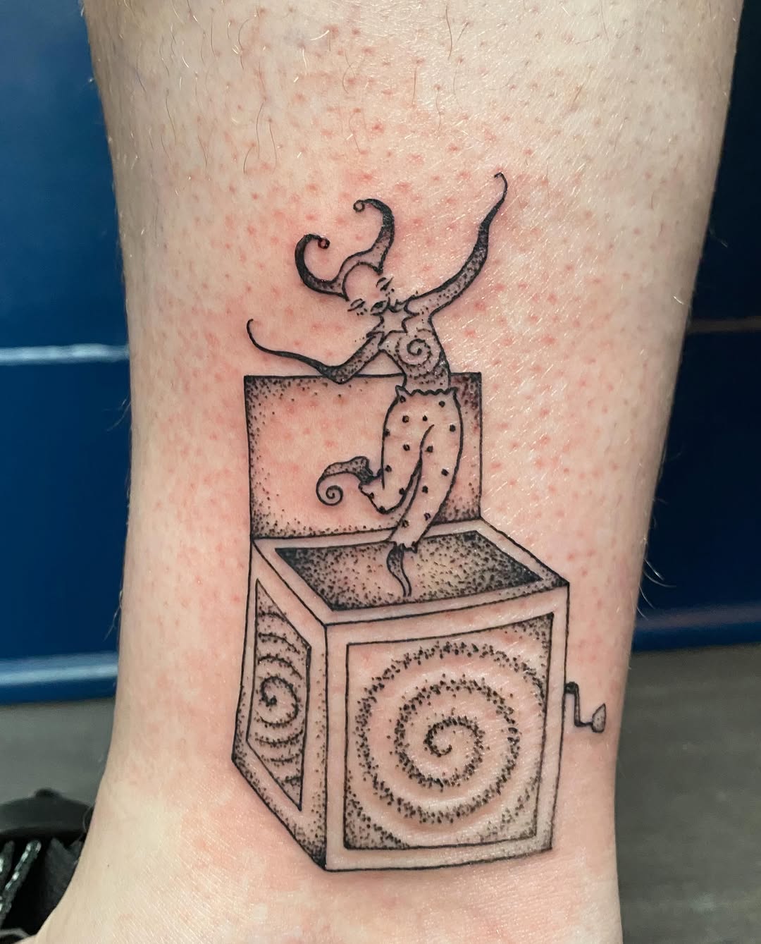 Tattoo by @rappart_ — dotwork