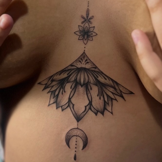 Tattoo by @inkbysyd โ illustrative, dotwork