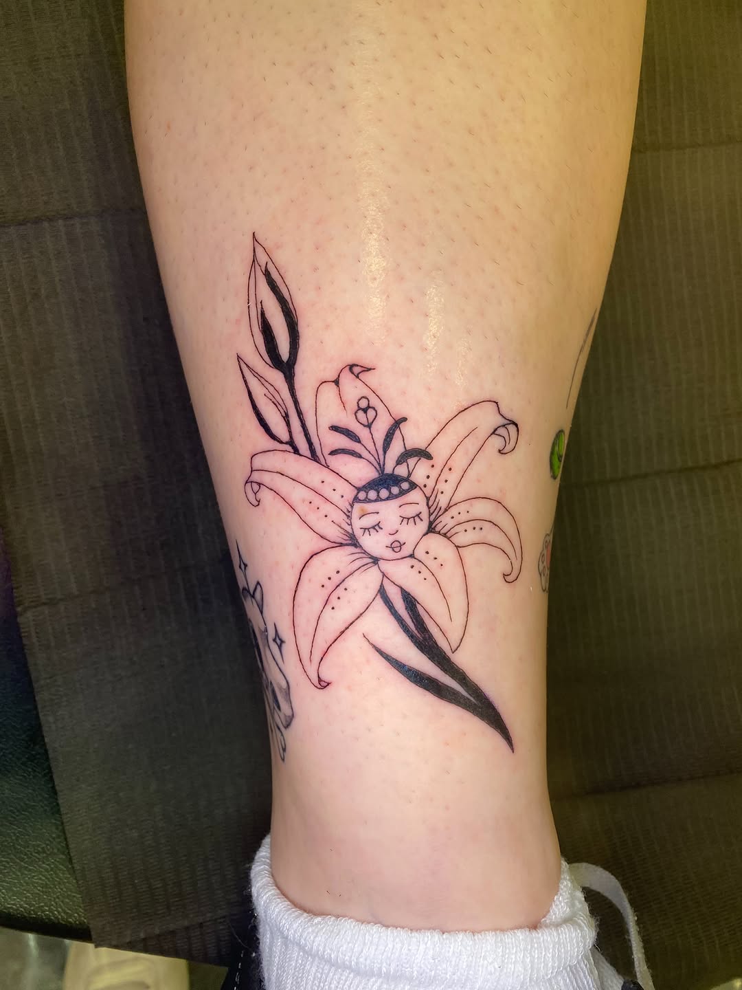 Tattoo by @axelhoney — fine_line, illustrative