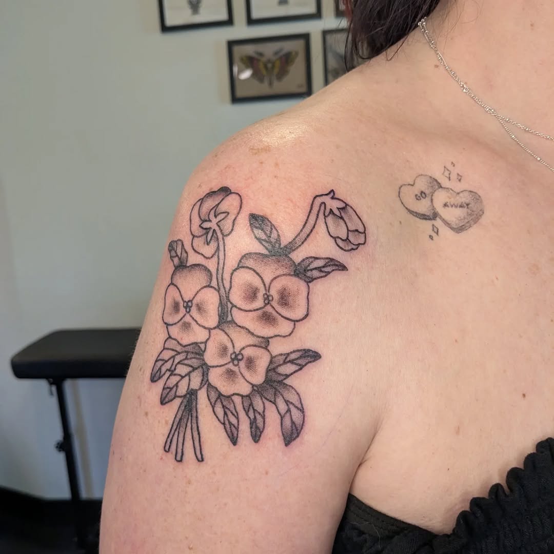 Tattoo by @snakesinmydreams โ black_and_grey