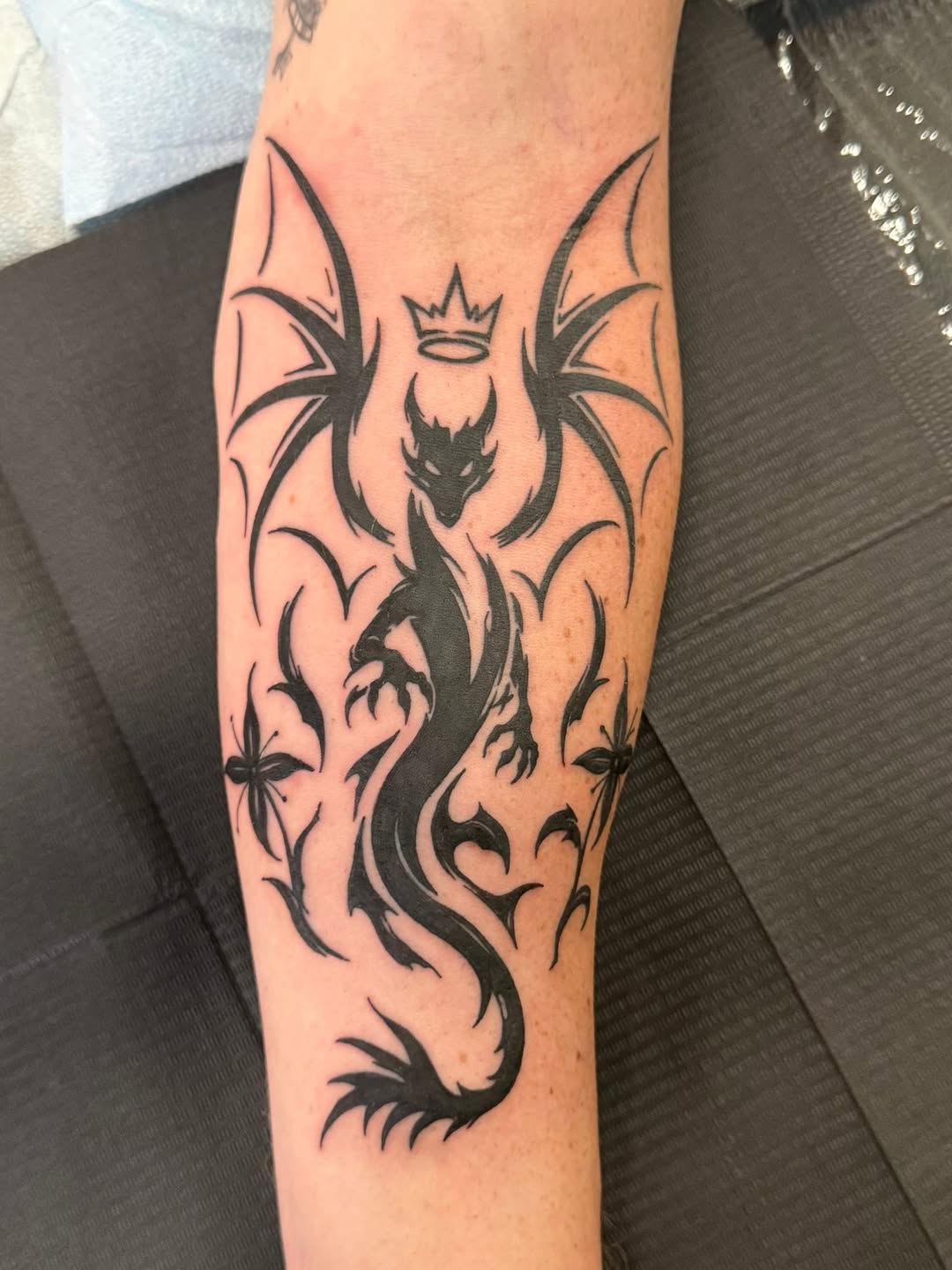 Tattoo by @kinghell73 — blackwork