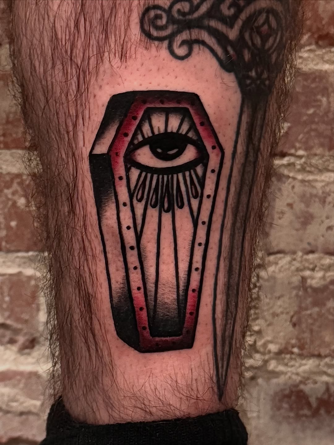 Tattoo by @splitshadetattoo — american_traditional