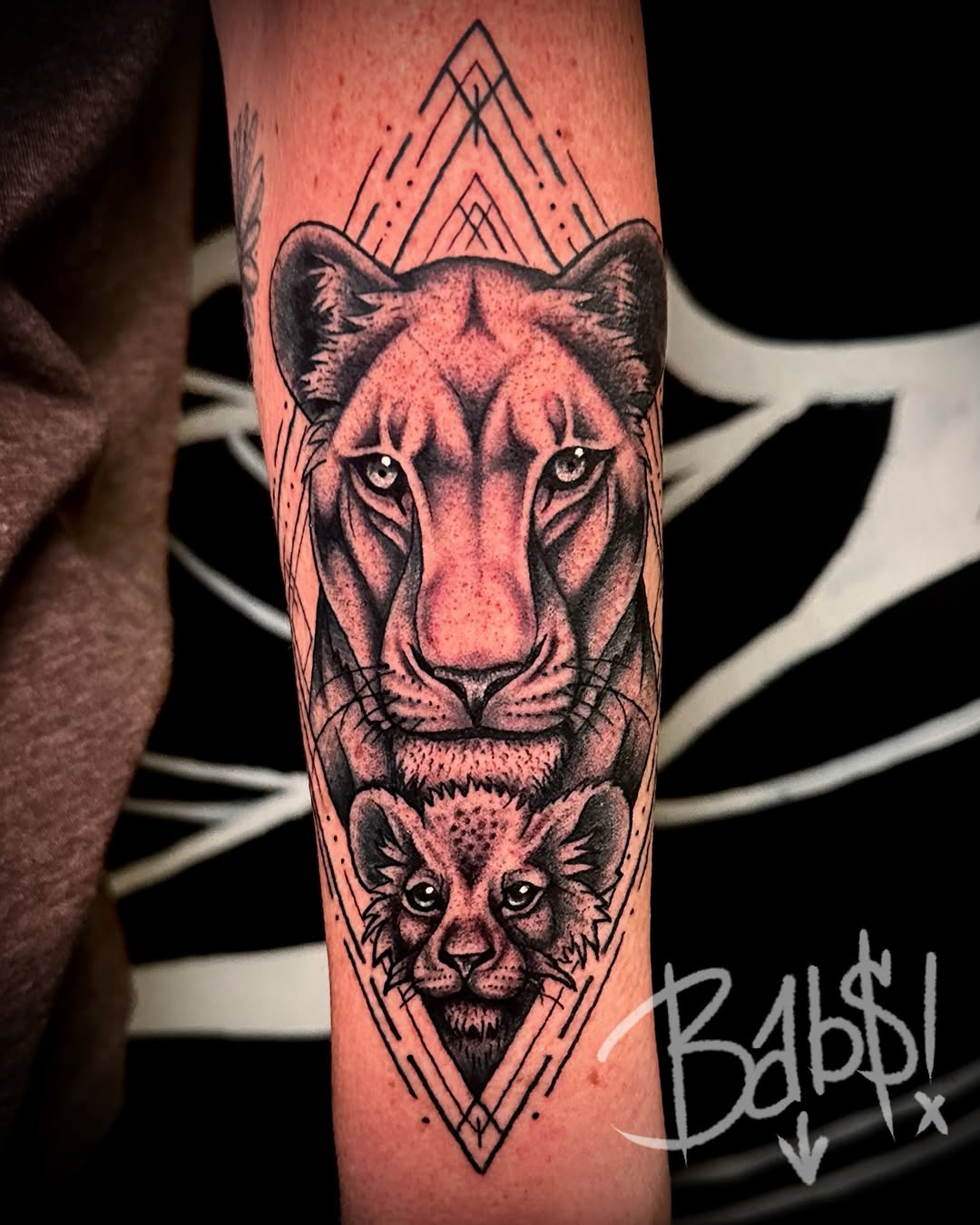 Tattoo by @capnbabs โ realism, geometric