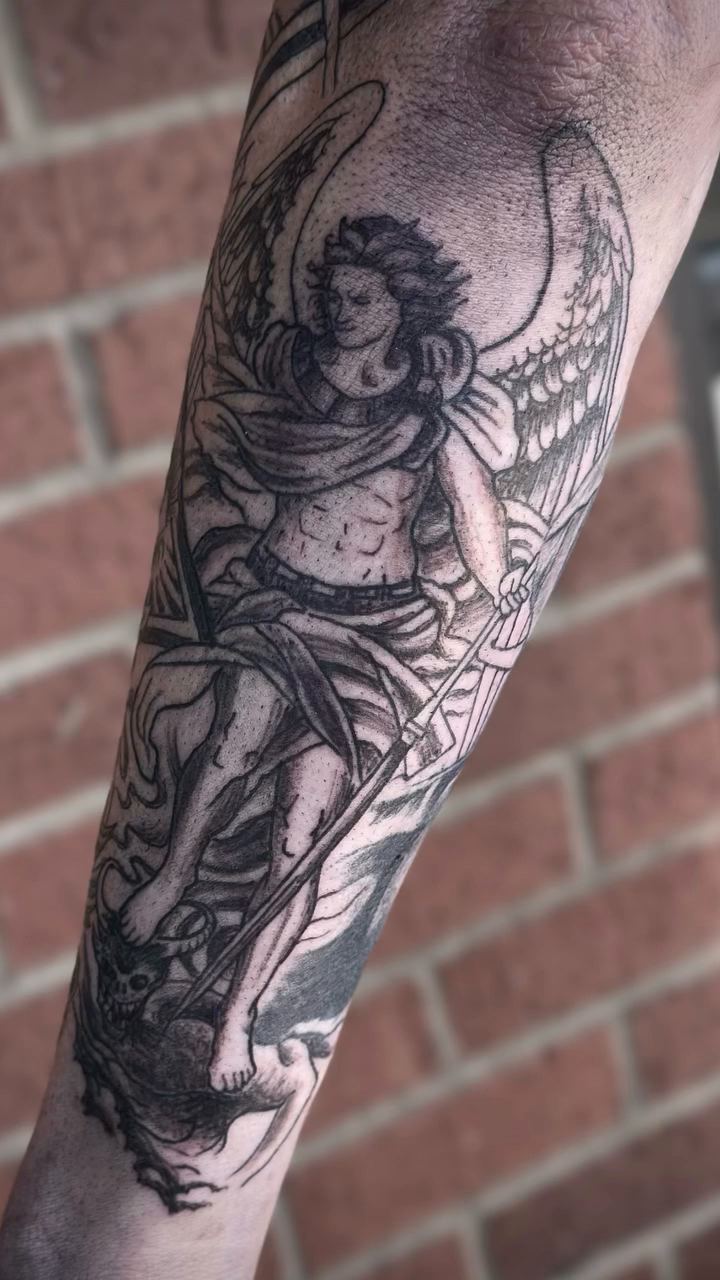 Tattoo by @jewelstattoos_ — black_and_grey, realism